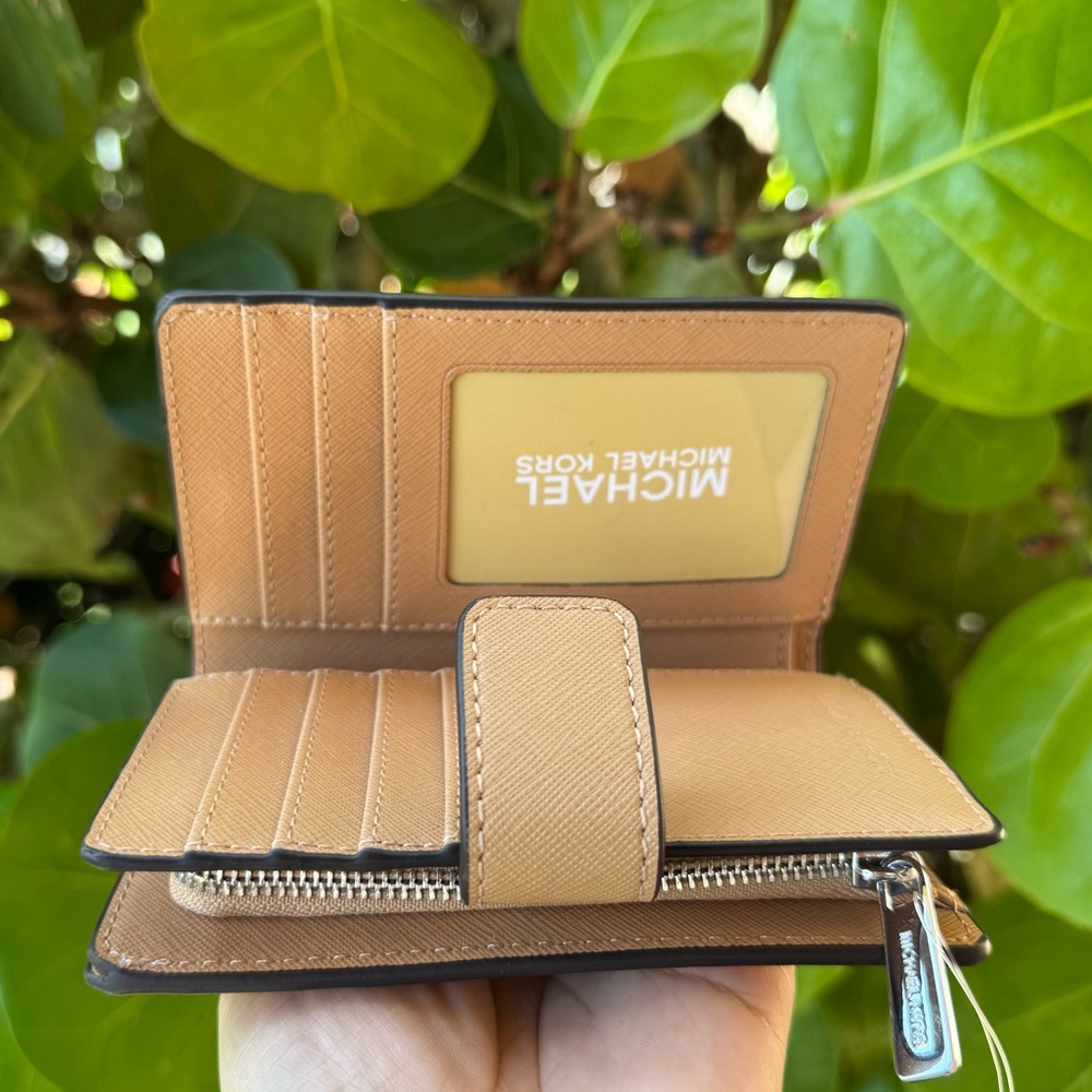 Michael Kors Jet Set Travel Bifold Wallet Peanut - Picture 6 of 11